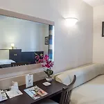 Tritone Szálloda 3*