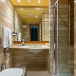 فندق Tritone 3*