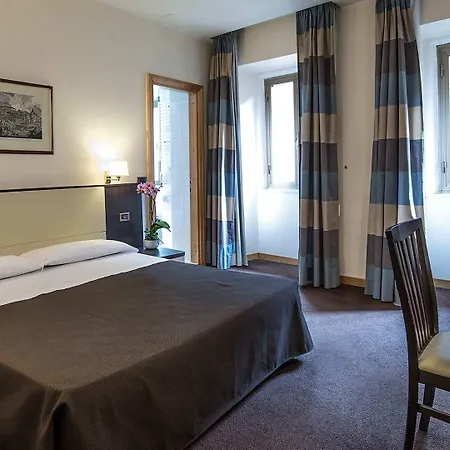 Tritone Hotel 3*