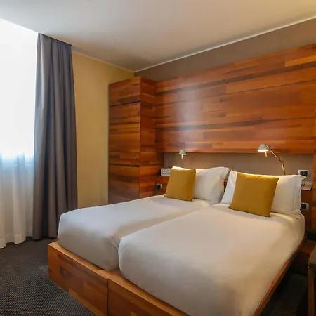 Hotel Tritone