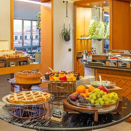 Tritone Hotel 3*
