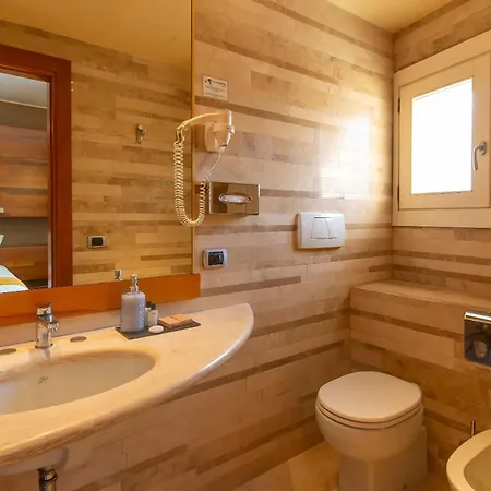 Tritone 酒店 罗马