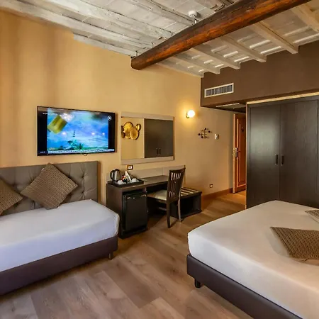Tritone Hotel 3*