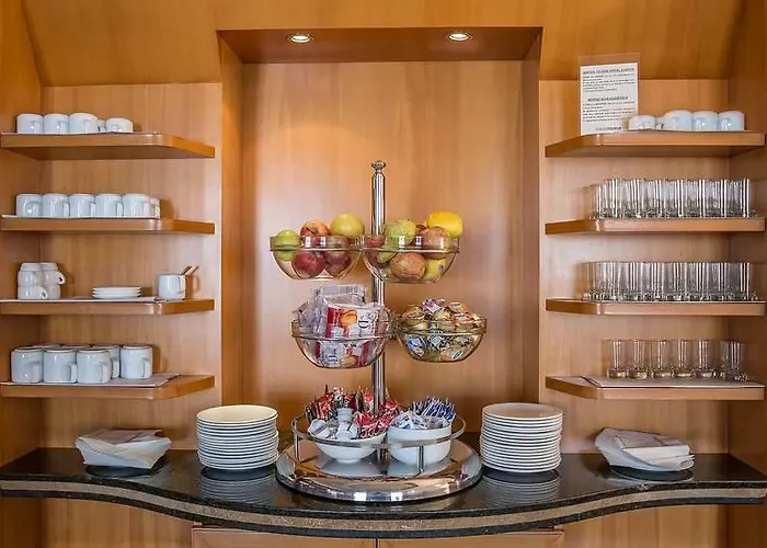 Hotel Tritone